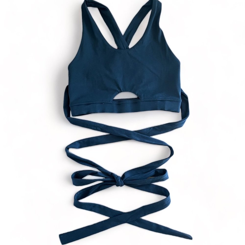 Gymshark Poise Wrap Around Bra in Black